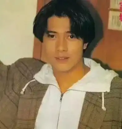 明星留中分,李易峰虏获众人,马天宇暖暖的,迪丽热巴俏皮搜狐娱乐搜狐网

