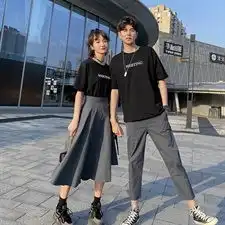 情侣装小众设计t恤半身裙上衣裙49裤30t25
