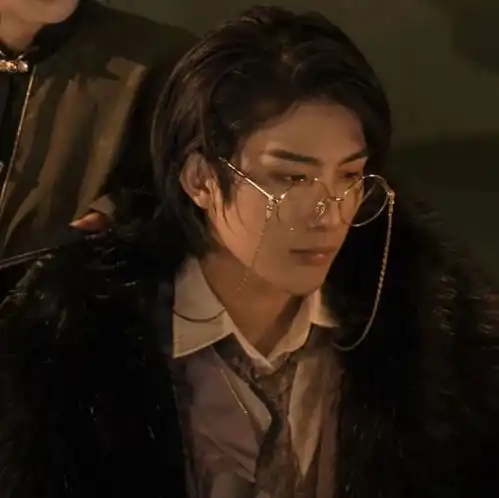 头像民国万中风情
