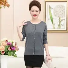 妈妈羊毛衫开衫短款
