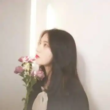 闺蜜捧花侧面头像气质范捧花女生小清新头像
