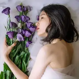 女人就该风情万种说的太好了
