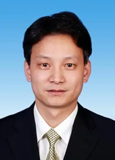 瞿浩
