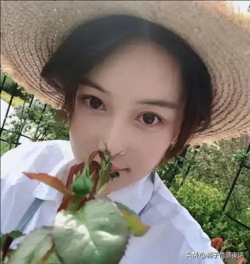 黄圣依当众重提李晨心形石头梗,张馨予一愣我爱人是军人
