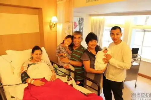 独家赵文卓妻子剖腹诞下儿子赵子龙
