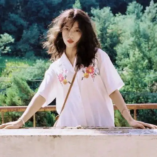 女生头像没有动态的日子都是在好好生活
