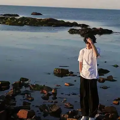 2023最新浪漫男生头像
