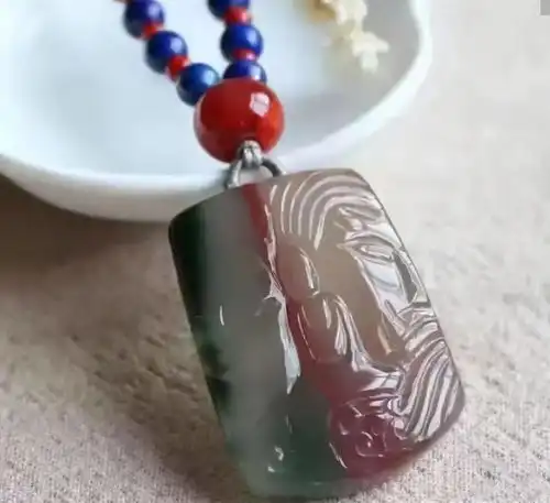 秦岭紫绿玛瑙的特点,以及市场前景如何呢
