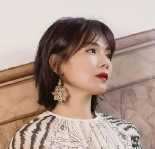 陈红饰演李世英,隐退后再次回归,万人迷风情万种犹存
