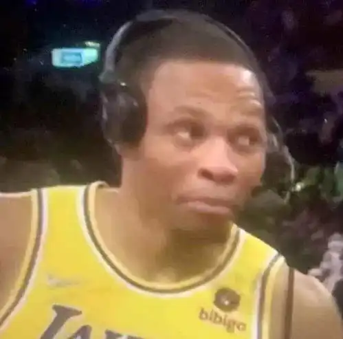 3换7交易达成32岁的建队核心奇才也坐不住了,交易比尔......
