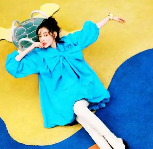 明明是风情万种的大美人,却非要硬凹少女,这4位女明星太可惜了
