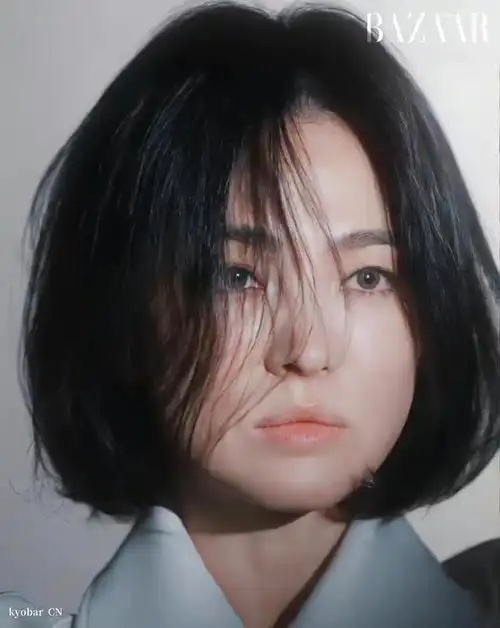 40岁宋慧乔近照曝光剪短发眼眼神忧郁苦瓜脸,女神难道还愁嫁
