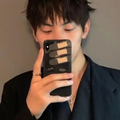网络男神男生撩妹适合用的头像,人生何必如初见
