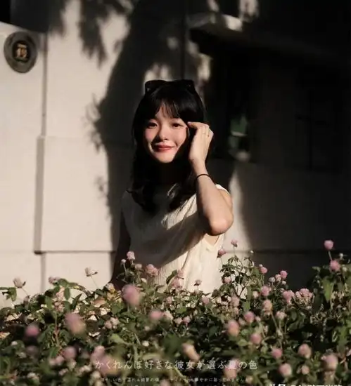 今年火了一种发型叫锁骨烫,气质高级又迷人,适合40岁女人
