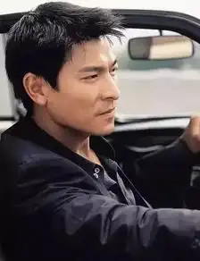 刘德华大病初愈复出骨瘦如柴状况令人堪忧
