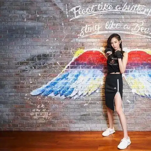 唐人街探案网剧热播,女神张钧甯惊艳到你了吗
