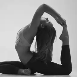 想练瑜伽减肥给你一套35分钟瘦身流瑜伽练习
