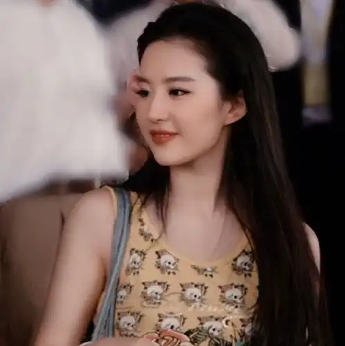 刘亦菲头像是我们的茜茜公主呀
