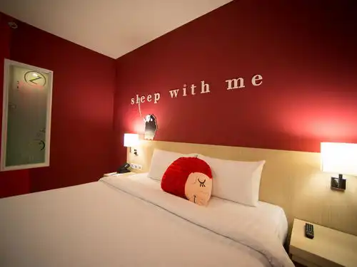 普吉岛芭东与我同眠设计酒店sleepwithmehoteldesignhotelatpatong高档型预订优惠价格地址位置联系方式
