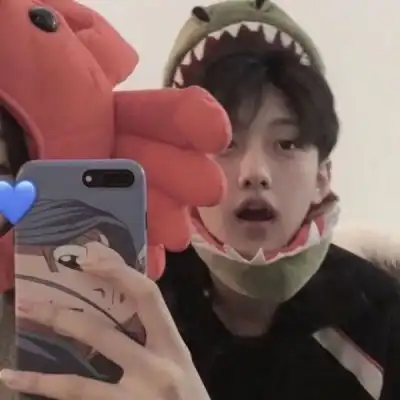 林弦一对两张真人潮流恩爱情头
