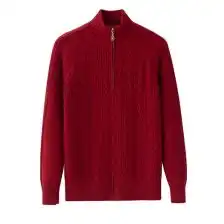 女半高领拉链毛衣
