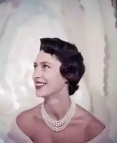 原以为戴安娜王妃够美了,但看到玛格丽特公主真的是被惊艳到了
