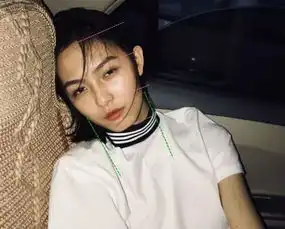 17岁出道就被prada盯上,凭借一张高级厌世脸走红,lv秀场唯一的00后中国超模,这是怎...简书
