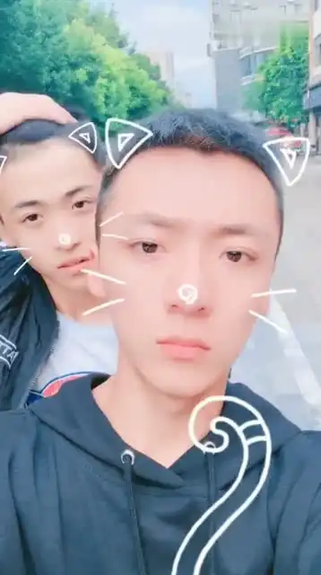 本以为谈了一个奶狗系男朋友,当看到真人后,想死的心都有了
