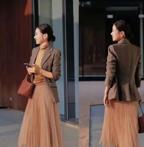 有品位的中年女人,秋季都离不开棕色系穿搭成熟优雅又显好气质
