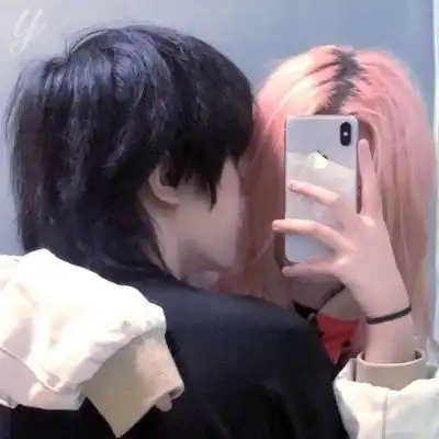 情侣头像不去期望,失去了不会伤心,得到了便是惊喜
