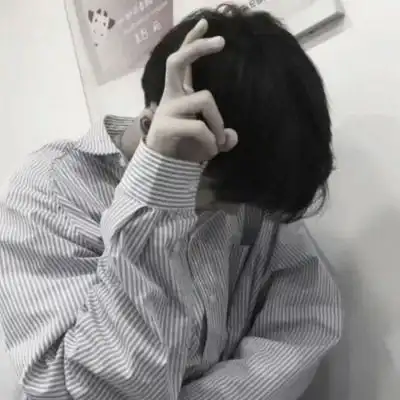 最吸引女人微信男头像遮不住的帅气
