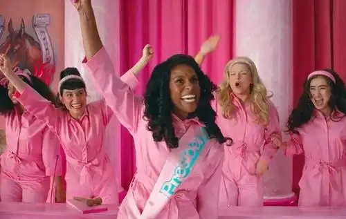 芭比一部写给成年人的暗黑童话
