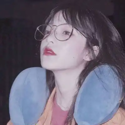 自拍同一人头像10张高清正脸女生头像十连拍
