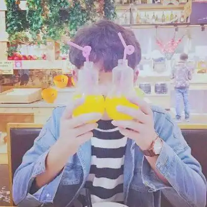 特别个性好看的情侣头像一男一女分开两张
