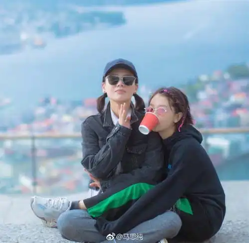 闺蜜影后庆生,马思纯愿永护寿星周冬雨
