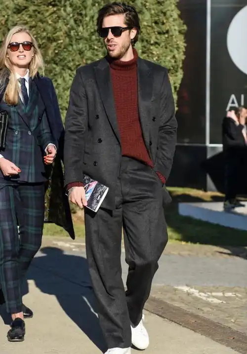 高领毛衣8种别致的穿搭,耍帅和保暖两不误
