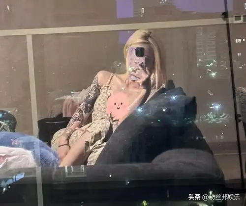 有纹身还抽烟喝酒,美女主播专场前男友,分手因被他妈妈嫌弃
