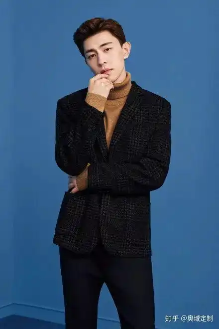 邓伦风走红,带你揭秘邓伦时尚穿搭
