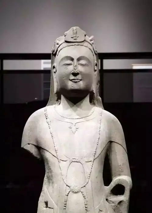 佛教艺术东京国立博物馆里的中国佛像
