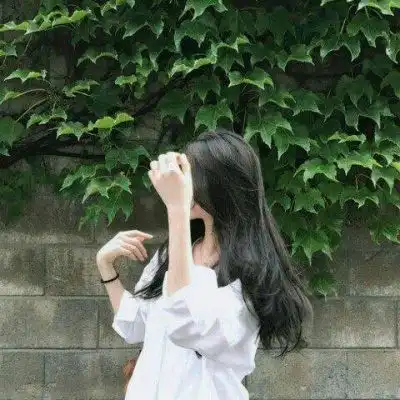 你和今晚的月亮一样让人想入qq女生头像我要个性网
