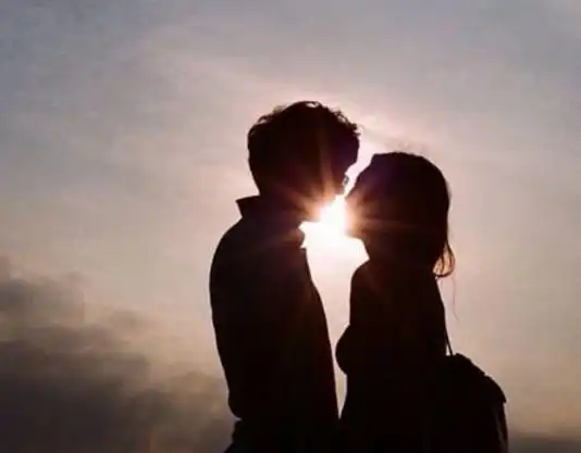 女人愿意心甘情愿的做这些事,那么就是认定你了
