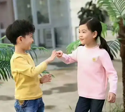 清华教授建议养男孩的家庭,在6岁前,要教会他这四种能力
