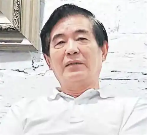 重庆大学博物馆赝品风波还在继续捐赠者系馆长之父曾卖假画被免职
