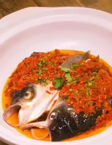 号称水口最强湘菜19.9元就能吃到34人份的霸王鱼头分量足,下饭神器
