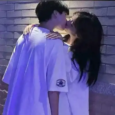 2023好看干净情侣头像
