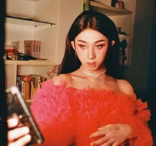 伊能静儿子与表姐跳女团舞动作比女生还妩媚
