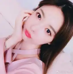 亚洲第一美少女发新照美得不得了
