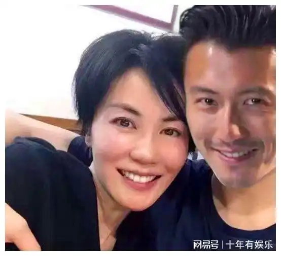 张柏芝和谢贤相见,小儿子一句话惹哭了爷爷,谢霆锋惭愧吗
