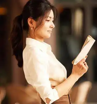 为什么体制内的女性就算是50岁了看起来依然比较年轻
