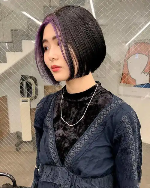 当下什么女发比较火半扎烫发锁骨发还有特色染发,就是不一样
